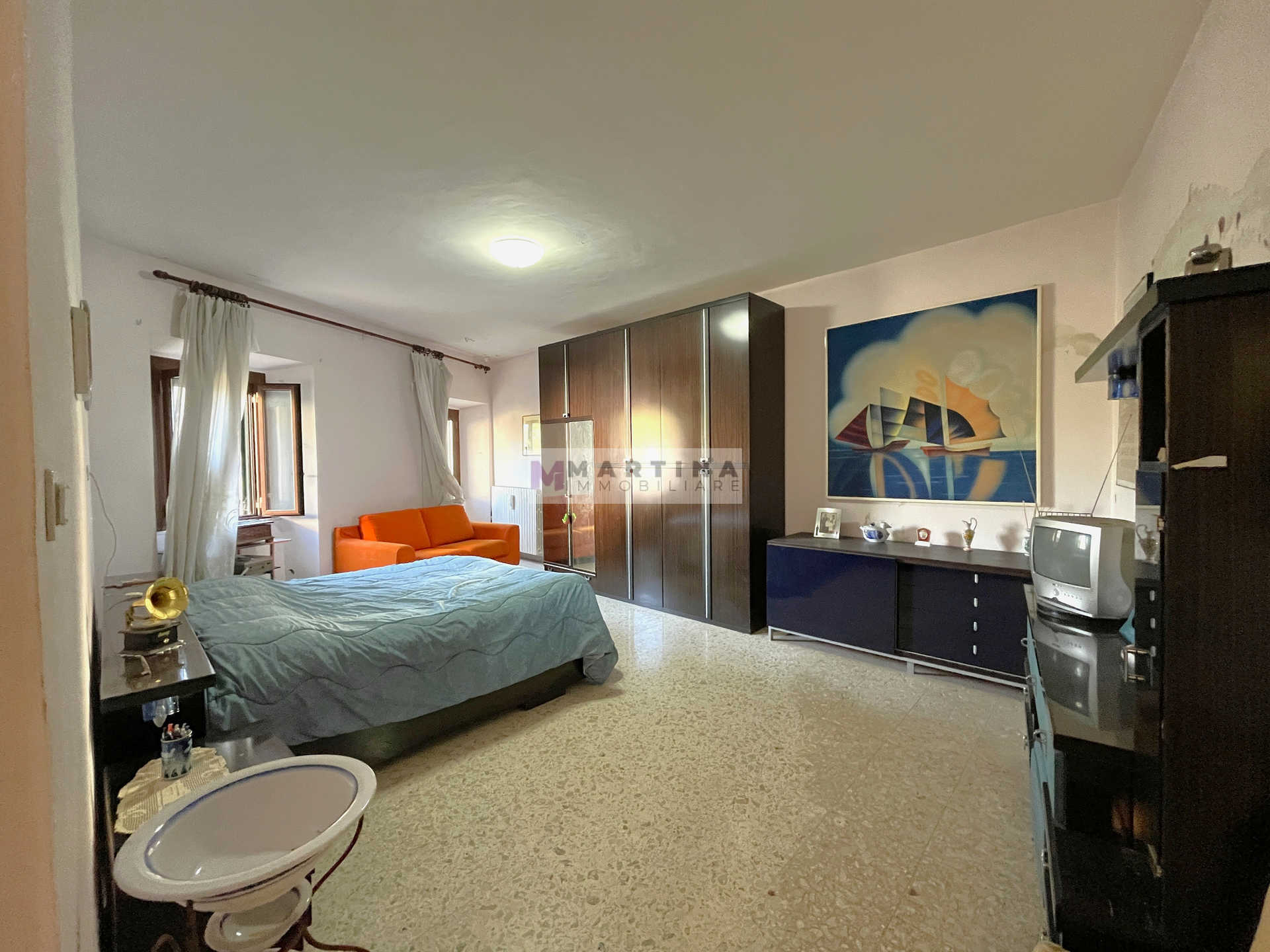 Ampio appartamento con cortile