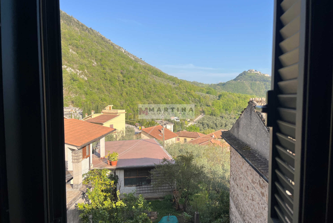 Ampio appartamento con cortile