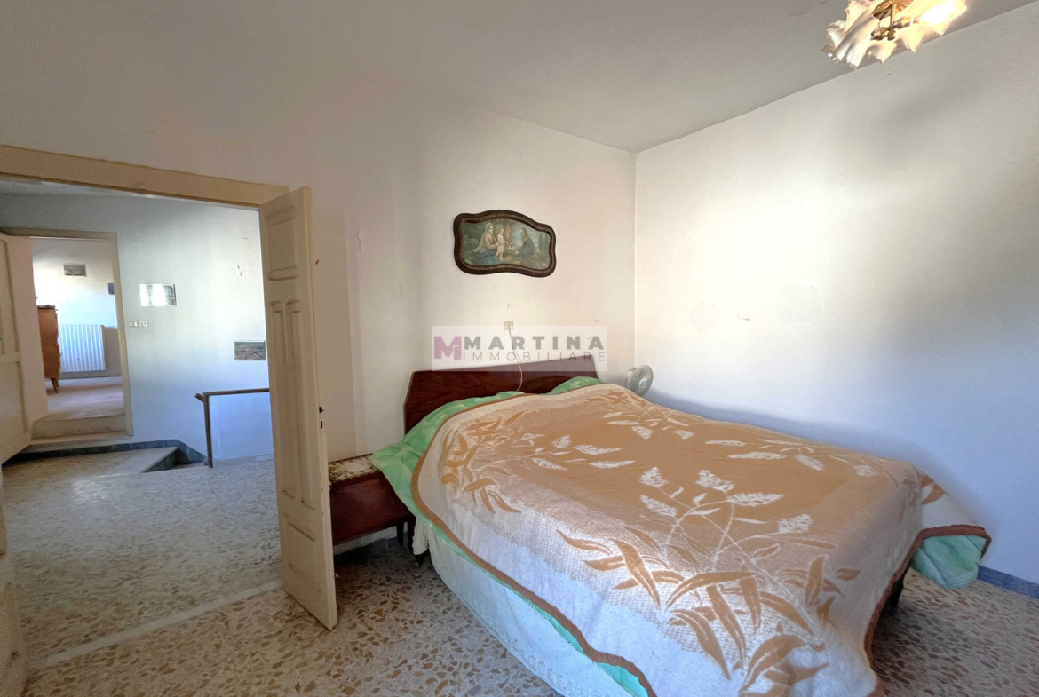 Ampio appartamento con cortile