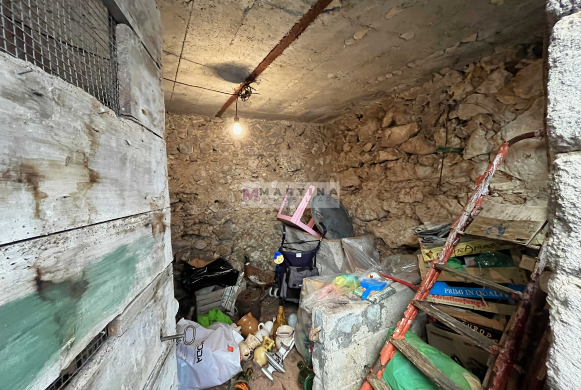 Ampio appartamento con cortile