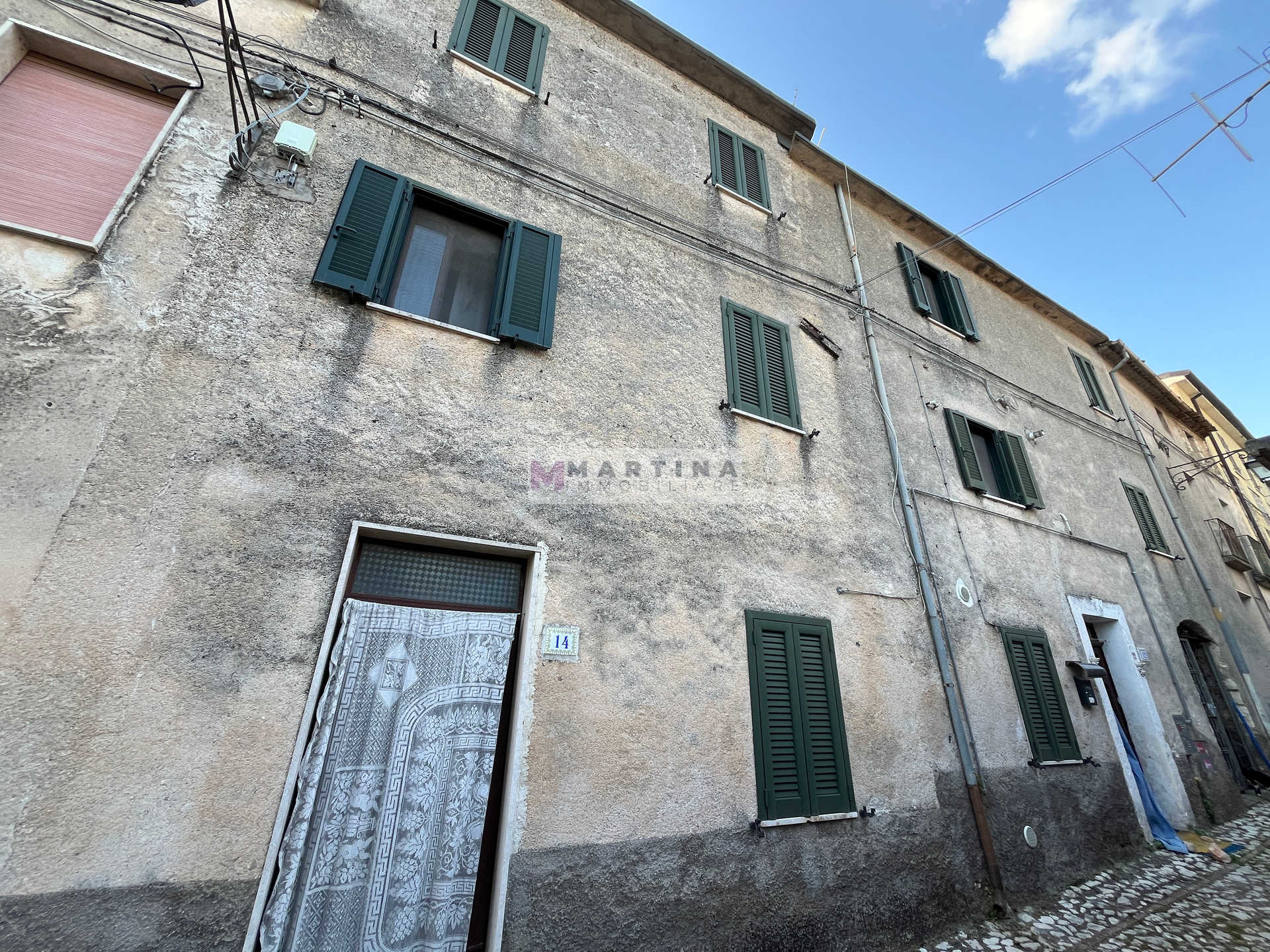 Ampio appartamento con cortile