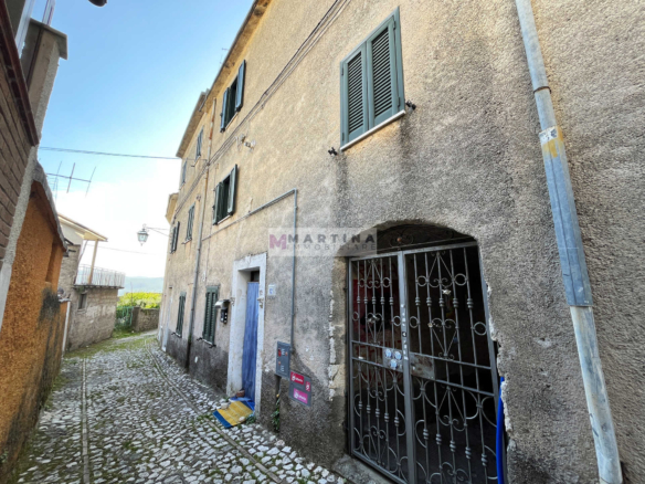 Ampio appartamento con cortile