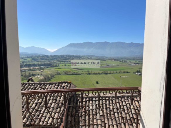 Appartamento centrale con cantine