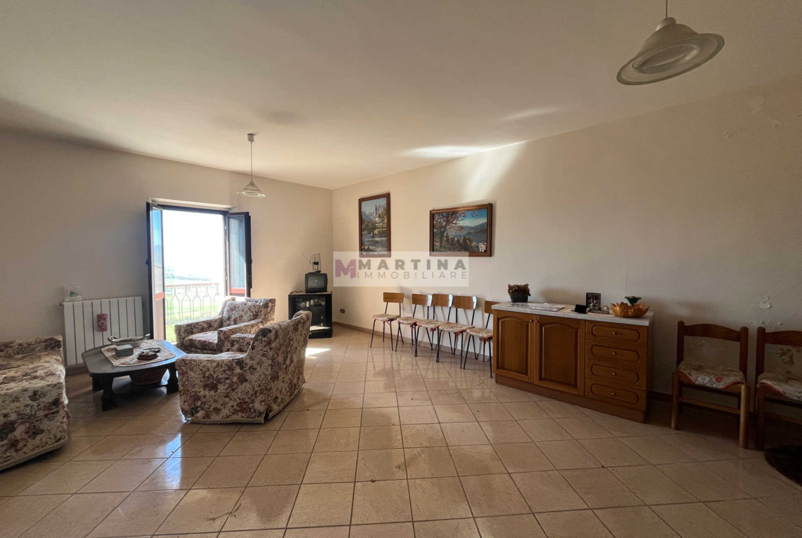 Appartamento centrale con cantine