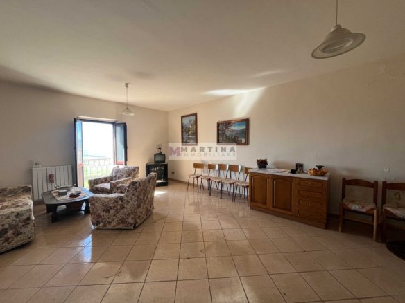 Appartamento centrale con cantine