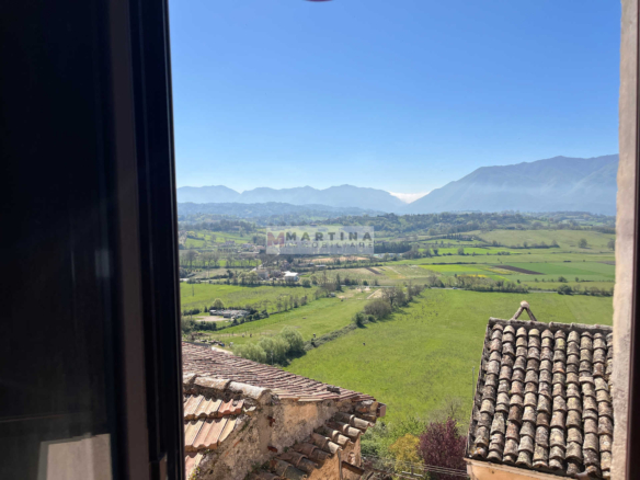 Appartamento centrale con cantine