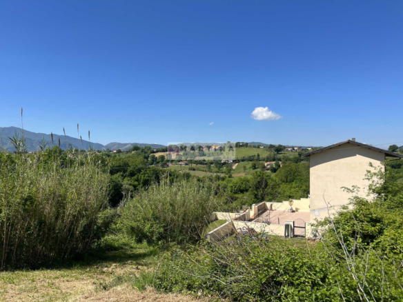 Incantevole dimora con ampio terreno