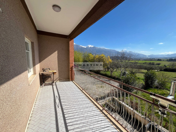 House in an excellent location with garden