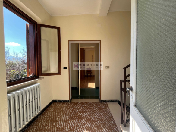 House in an excellent location with garden