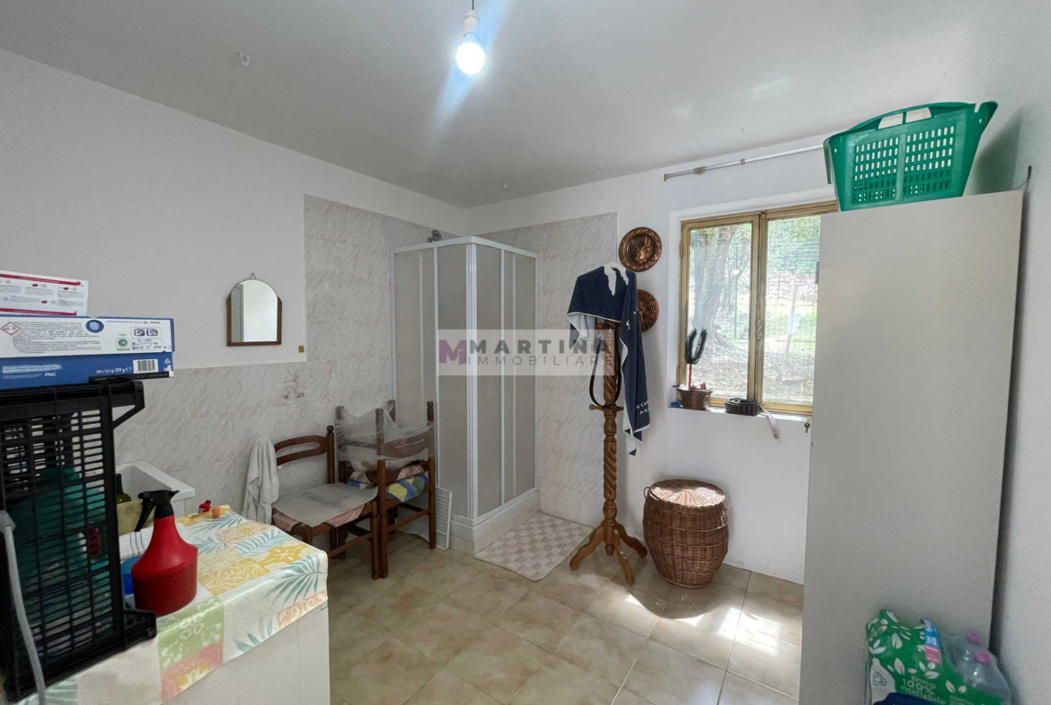 Casa indipendente con garage e terreno