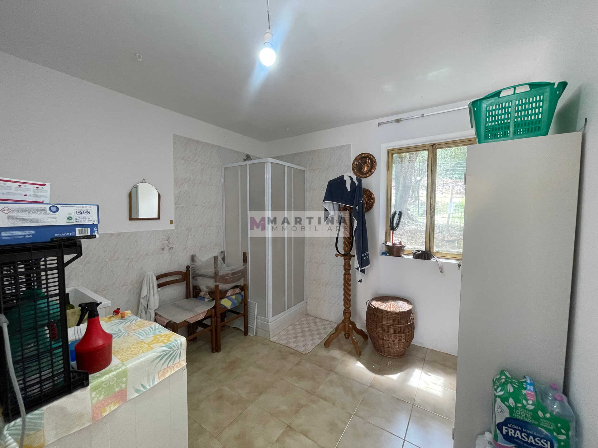 Casa indipendente con garage e terreno