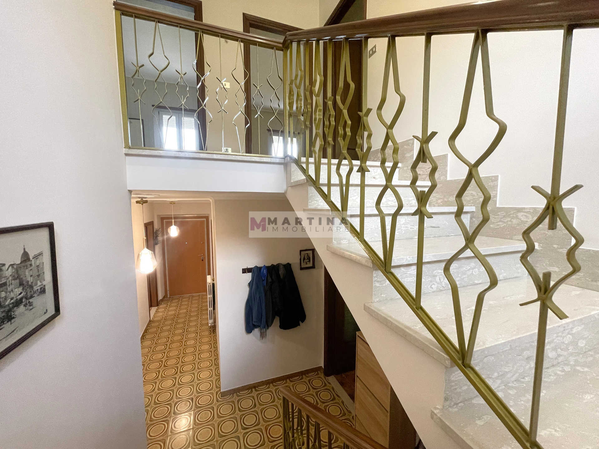 Casa indipendente con garage e terreno