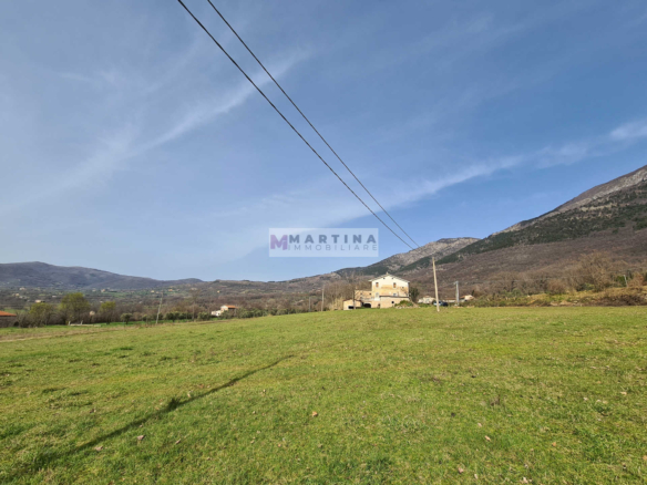 Panoramic farmhouse with large land