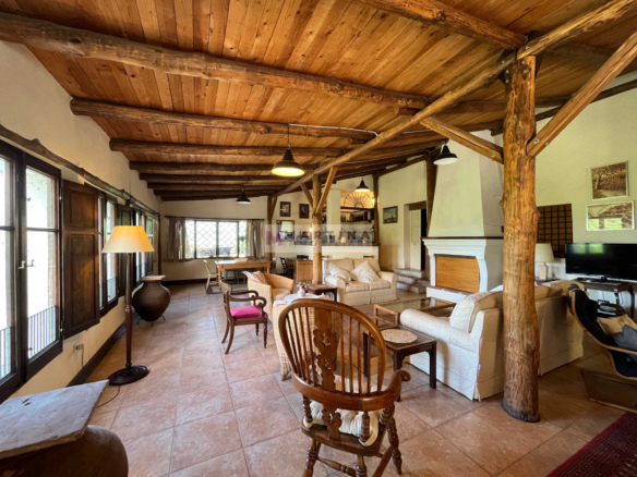 Prestigious panoramic residence