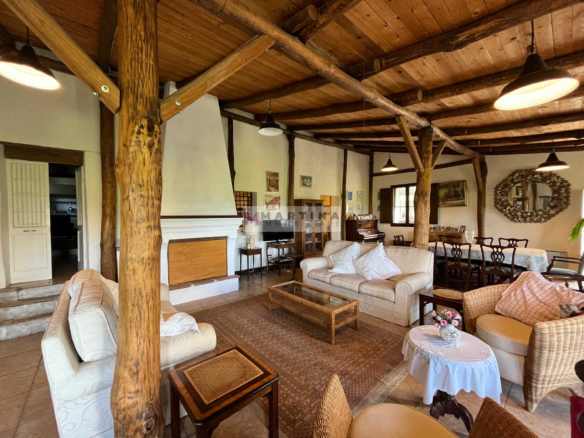 Prestigious panoramic residence