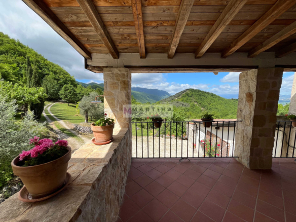 Prestigious panoramic residence