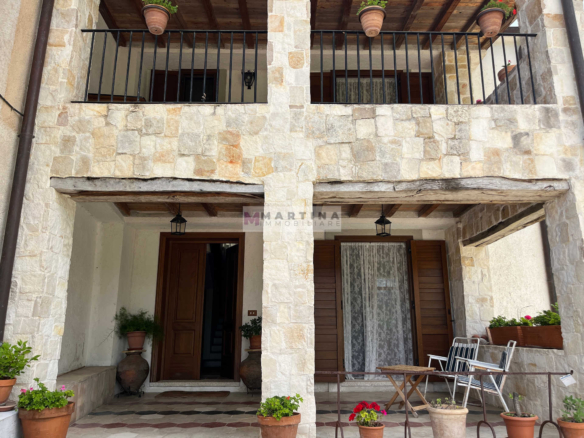 Prestigious panoramic residence