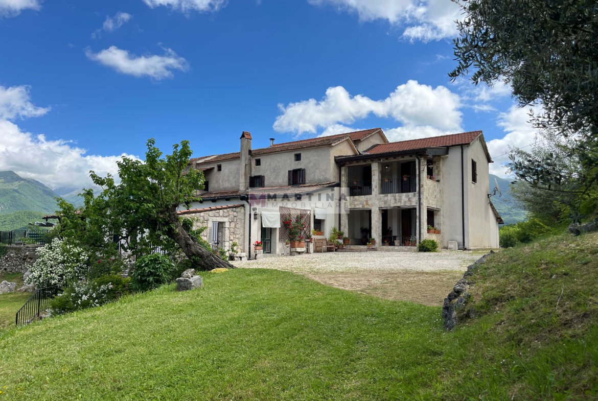 Prestigiosa dimora panoramica
