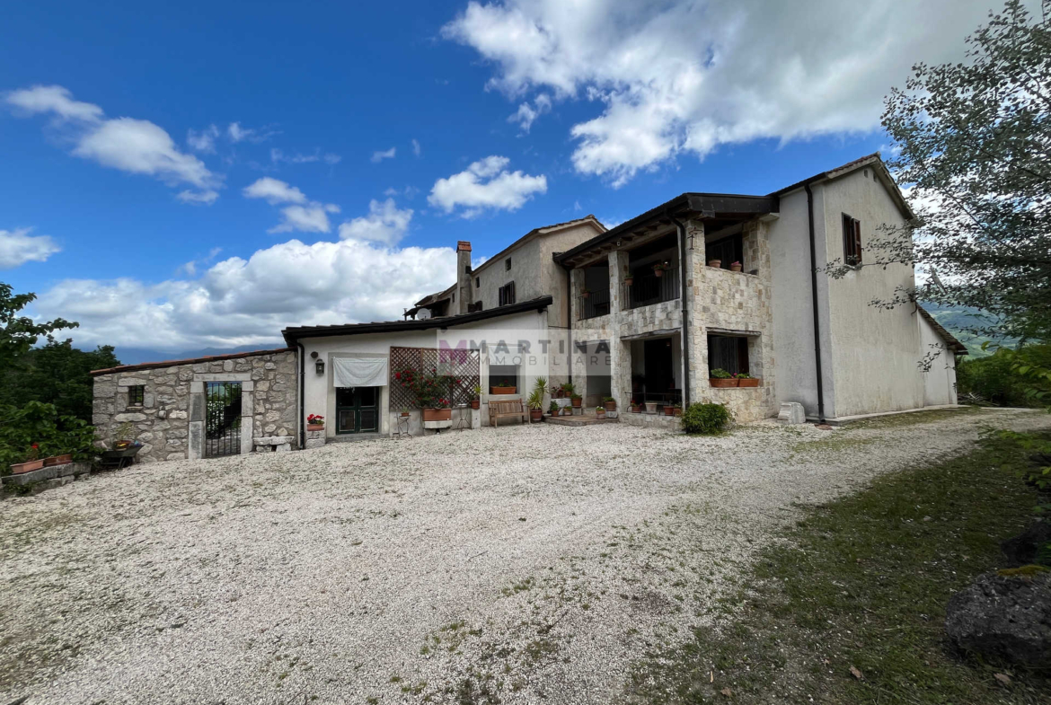 Prestigiosa dimora panoramica