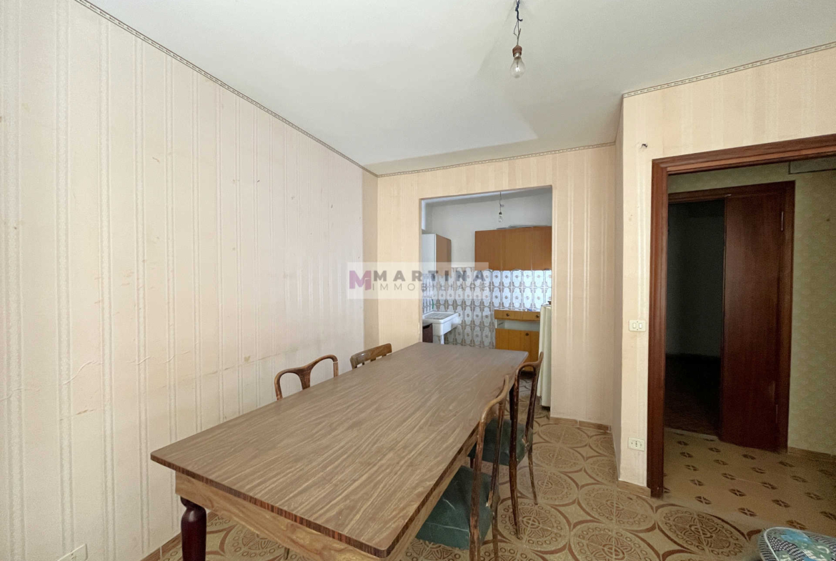Terracielo con 3 appartamenti, terrazzo e garage