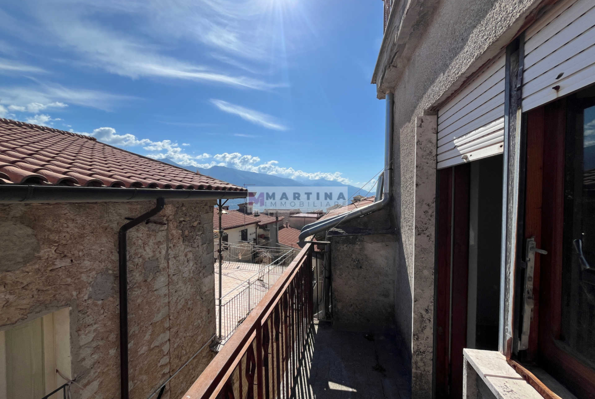 Terracielo con 3 appartamenti, terrazzo e garage