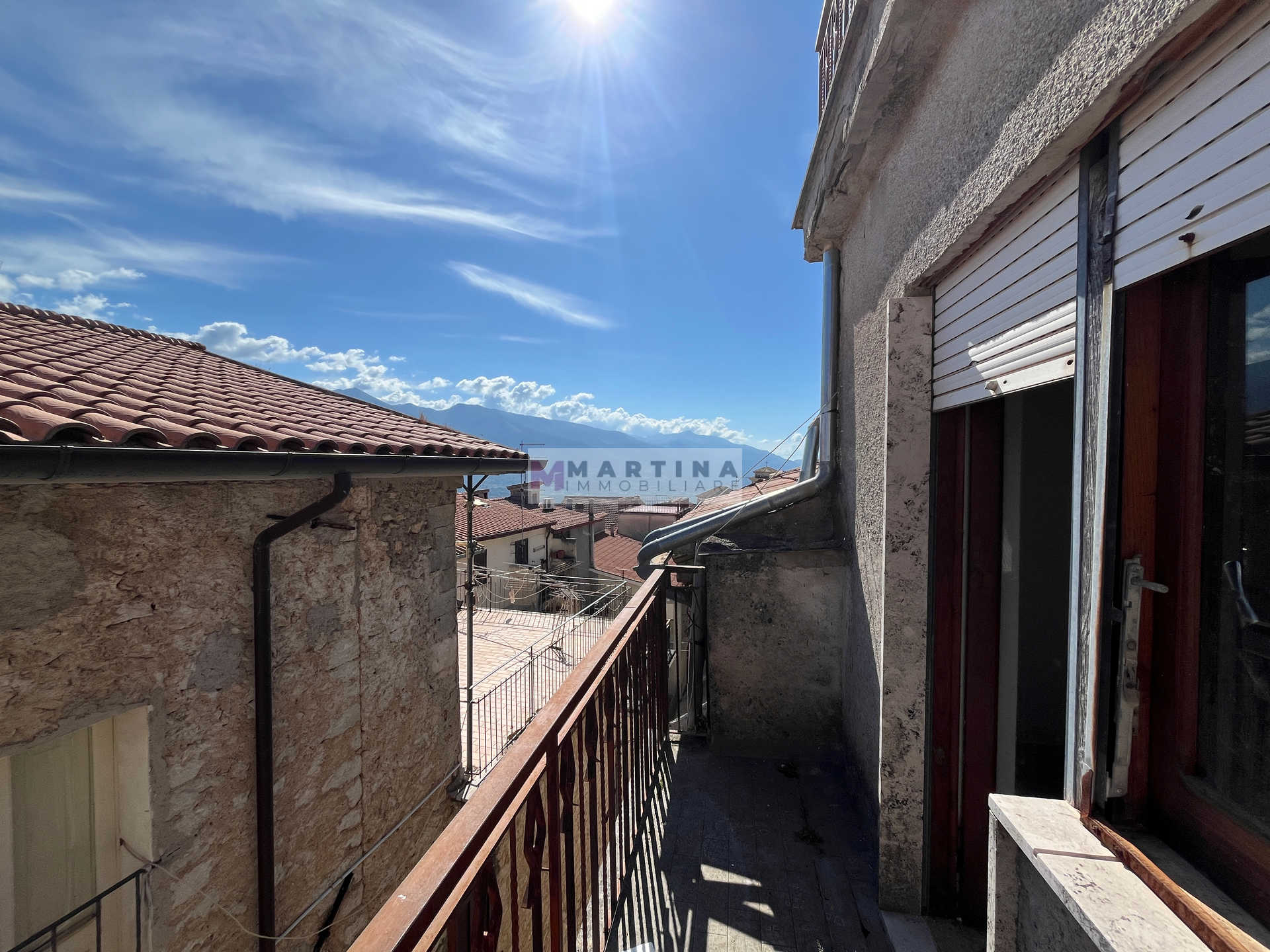Terracielo con 3 appartamenti, terrazzo e garage