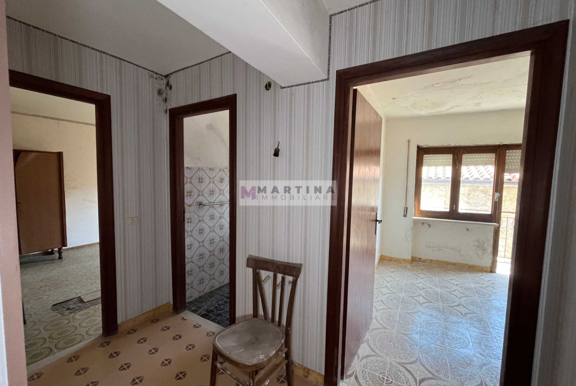 Terracielo con 3 appartamenti, terrazzo e garage