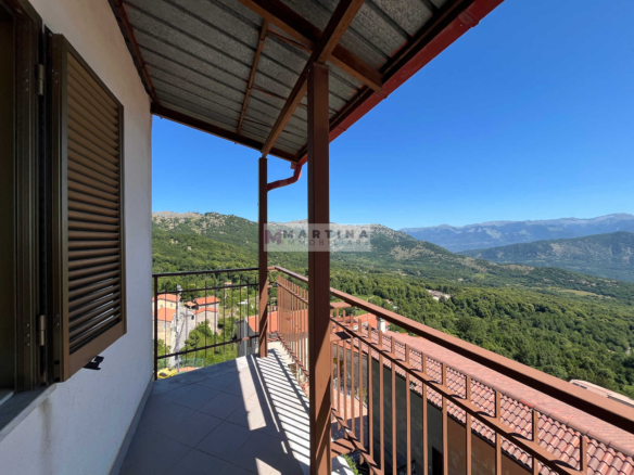 Panoramic townhouse