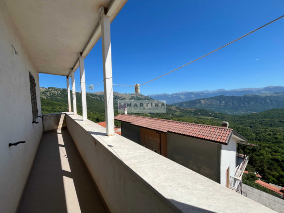 Panoramic townhouse