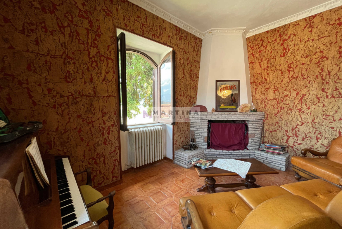 Villa signorile con giardino
