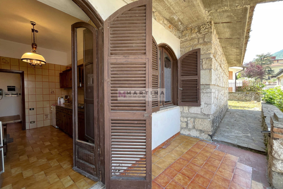 Villa signorile con giardino