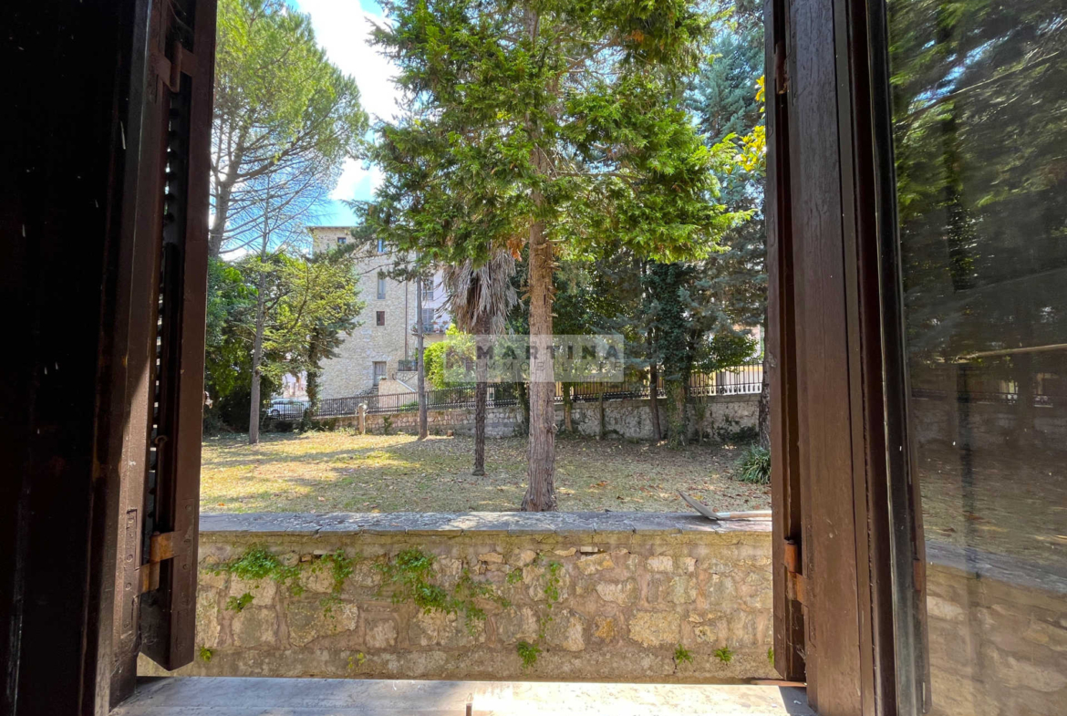 Villa signorile con giardino