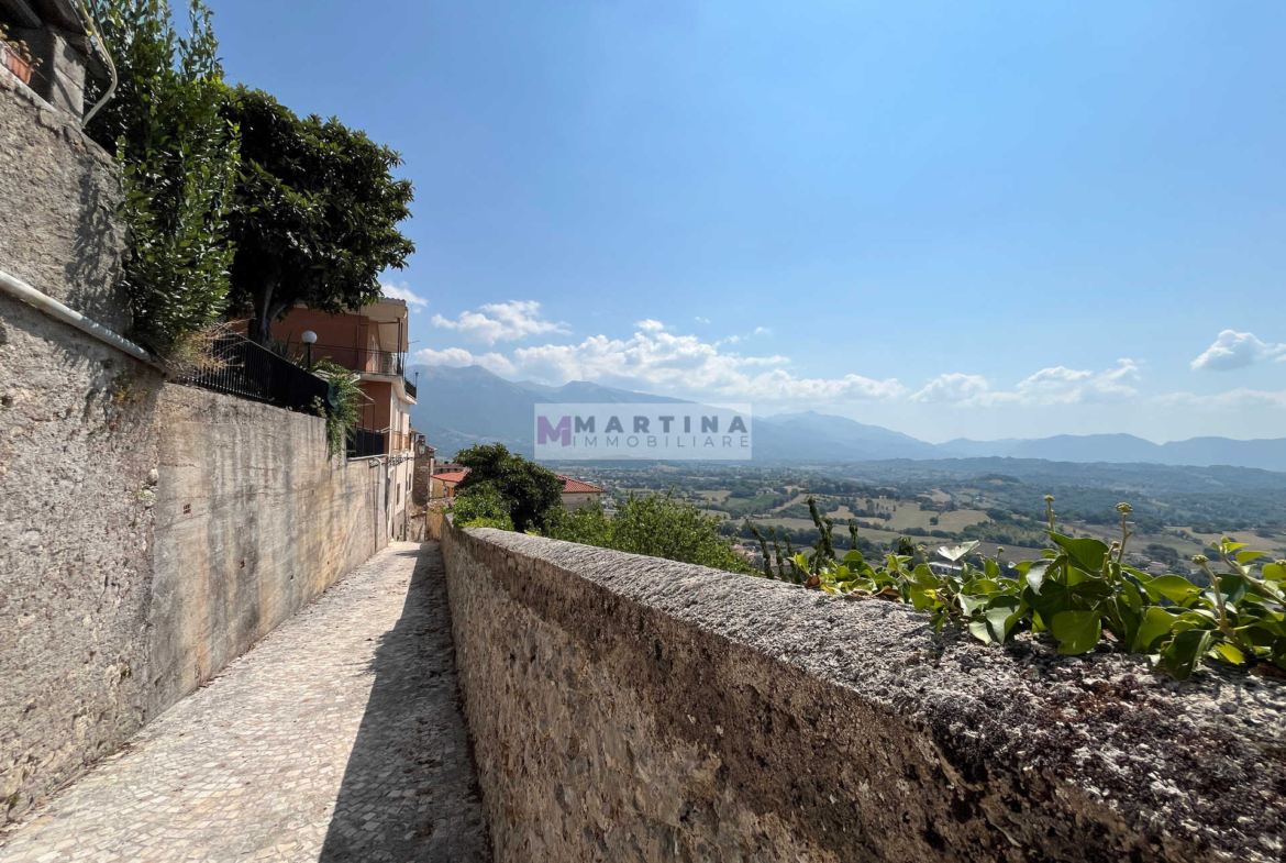 Terracielo da ristrutturare nel centro storico