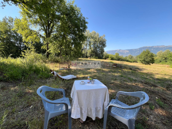 Splendido casale indipendente con terreno