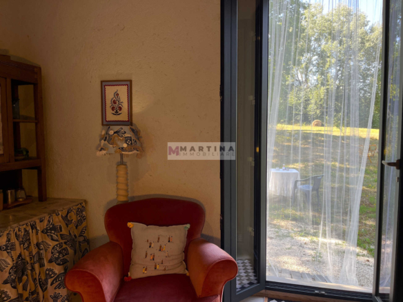 Splendido casale indipendente con terreno