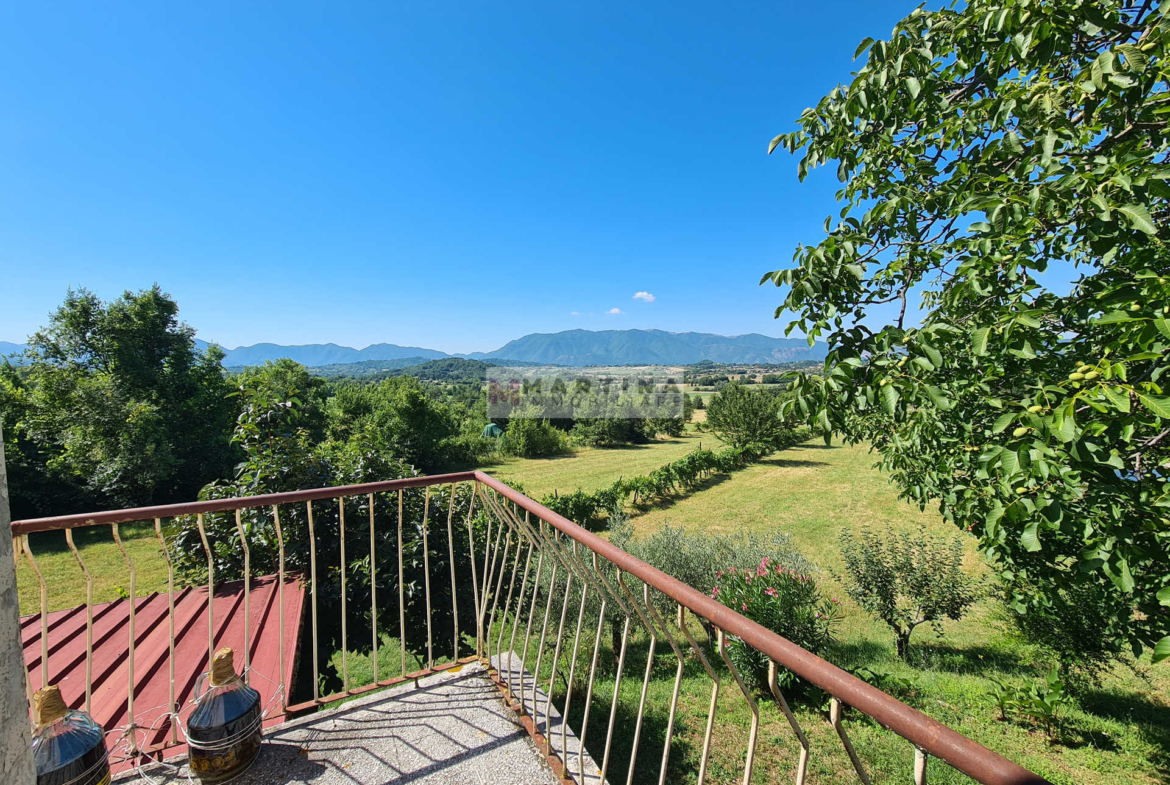 Casale con terreno