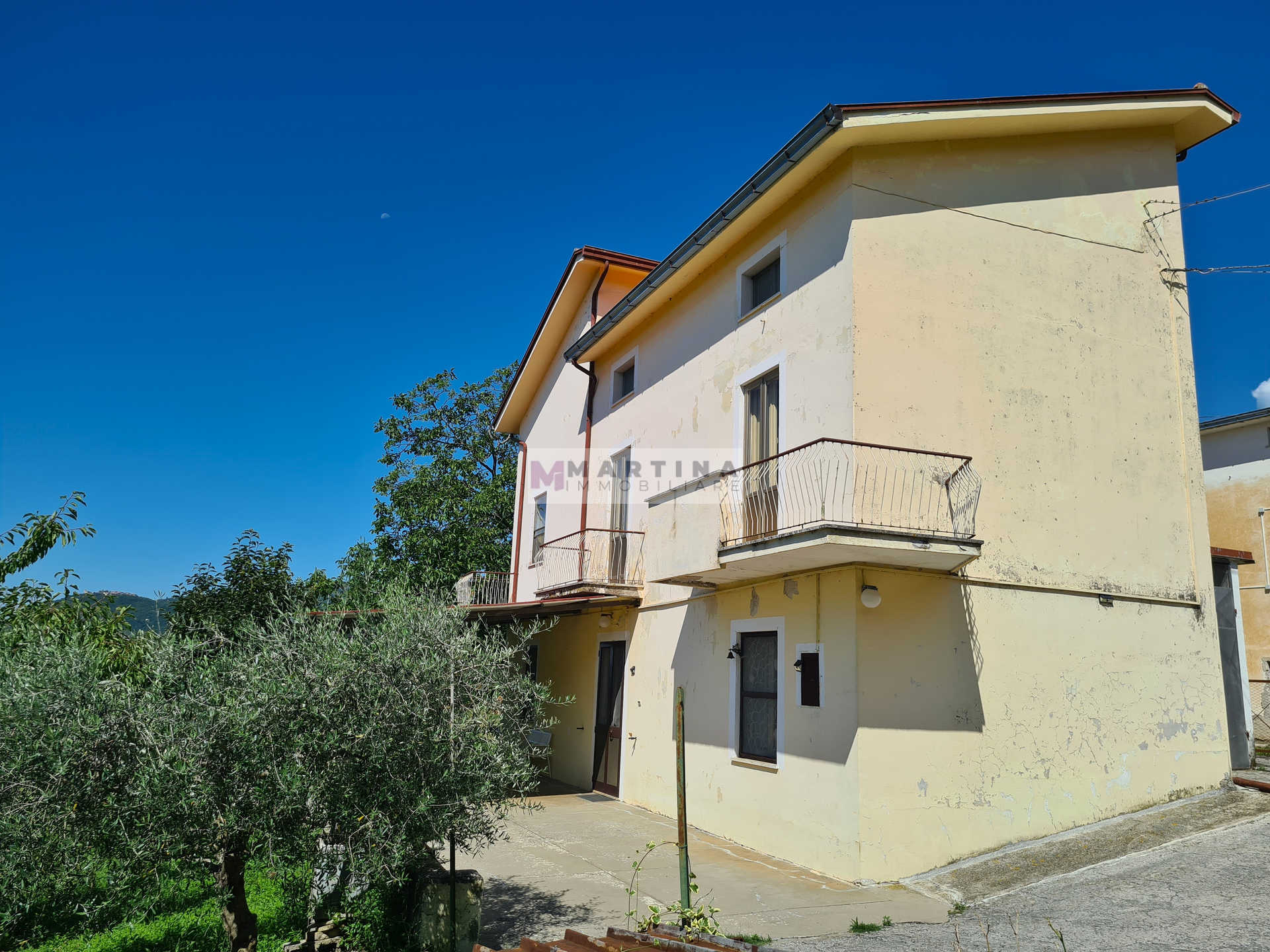 Casale con terreno