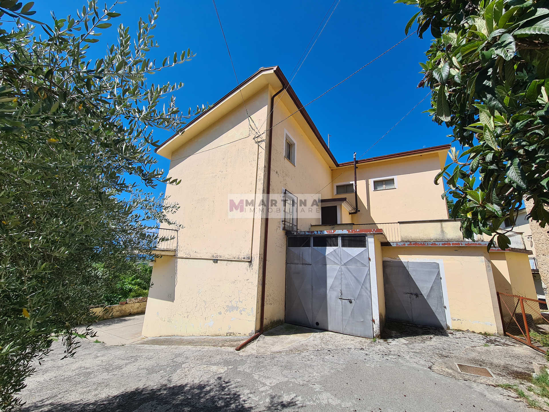 Casale con terreno