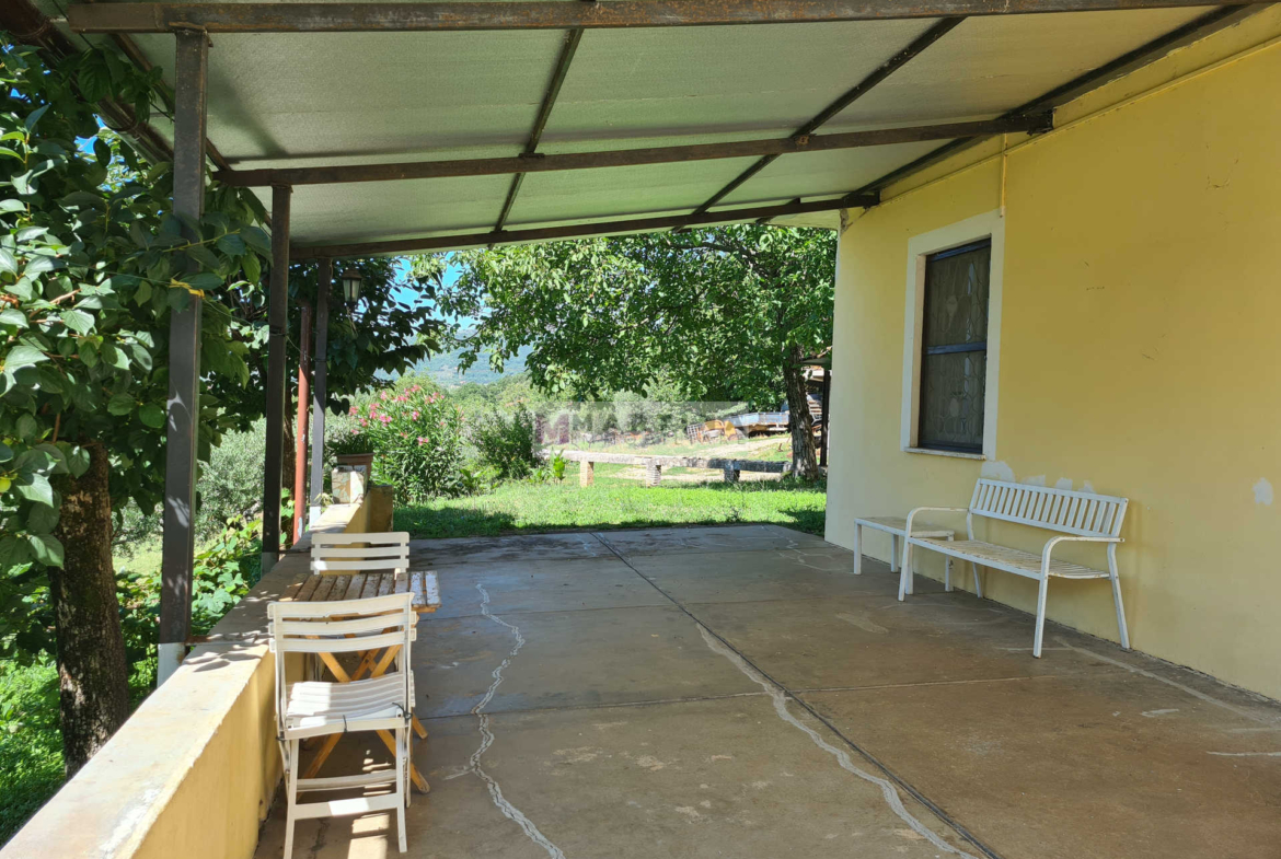 Casale con terreno