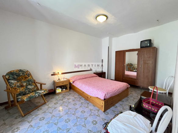 Very central apartment with cellar