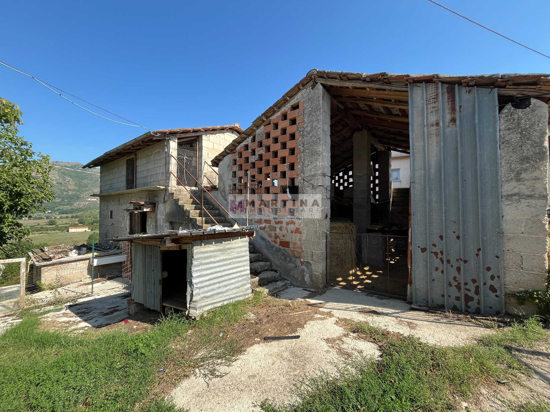 Casa indipendente con terreno