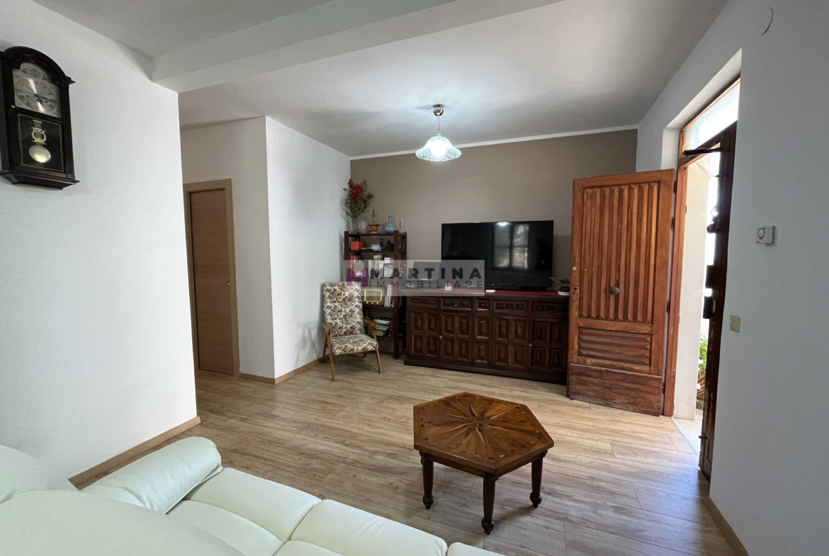 Casa semi-indipendente ristrutturata e arredata