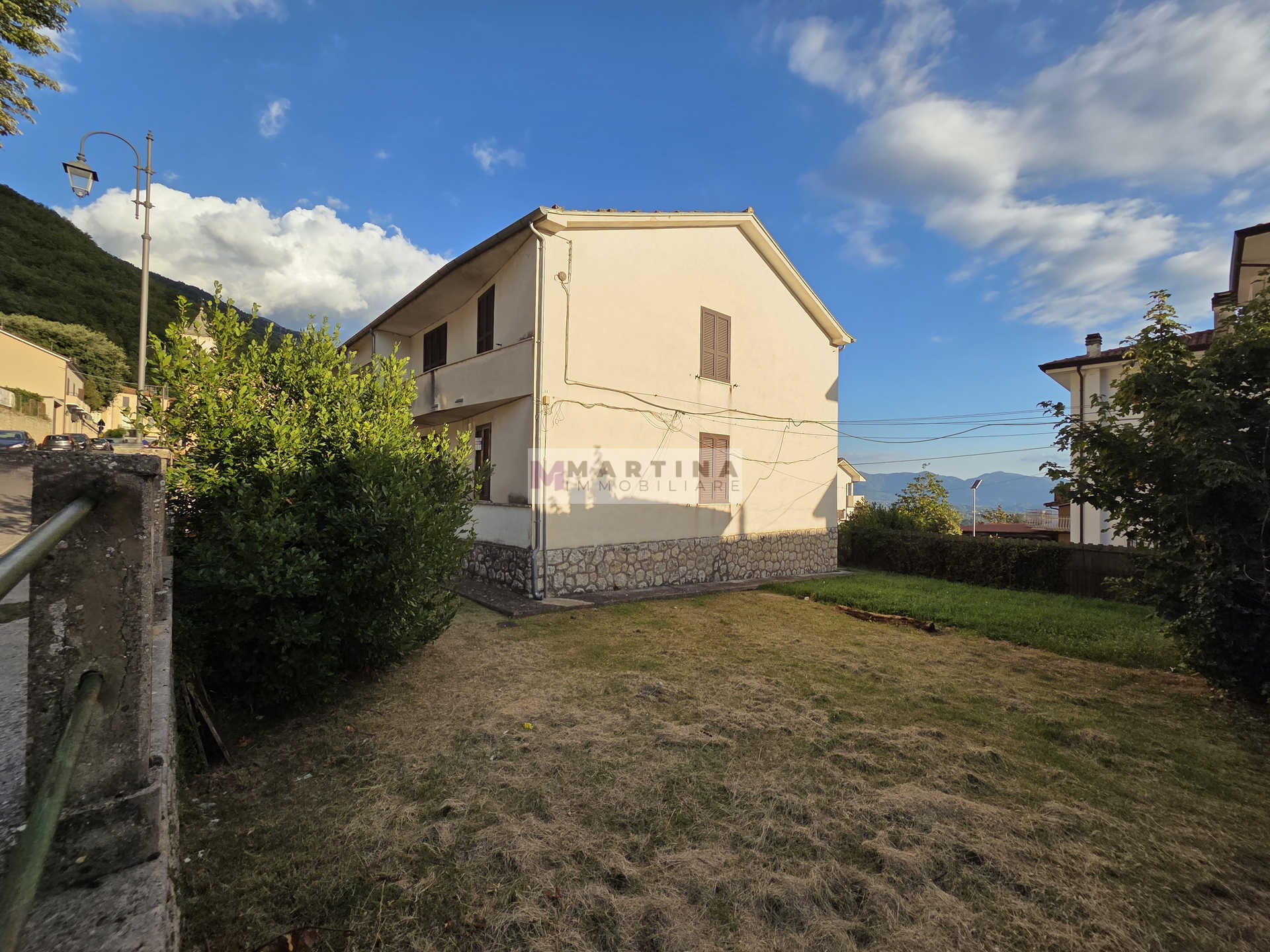 Centrally located apartment with garden – Via Roma, San Donato Val di Comino 17 Central apartment with garden