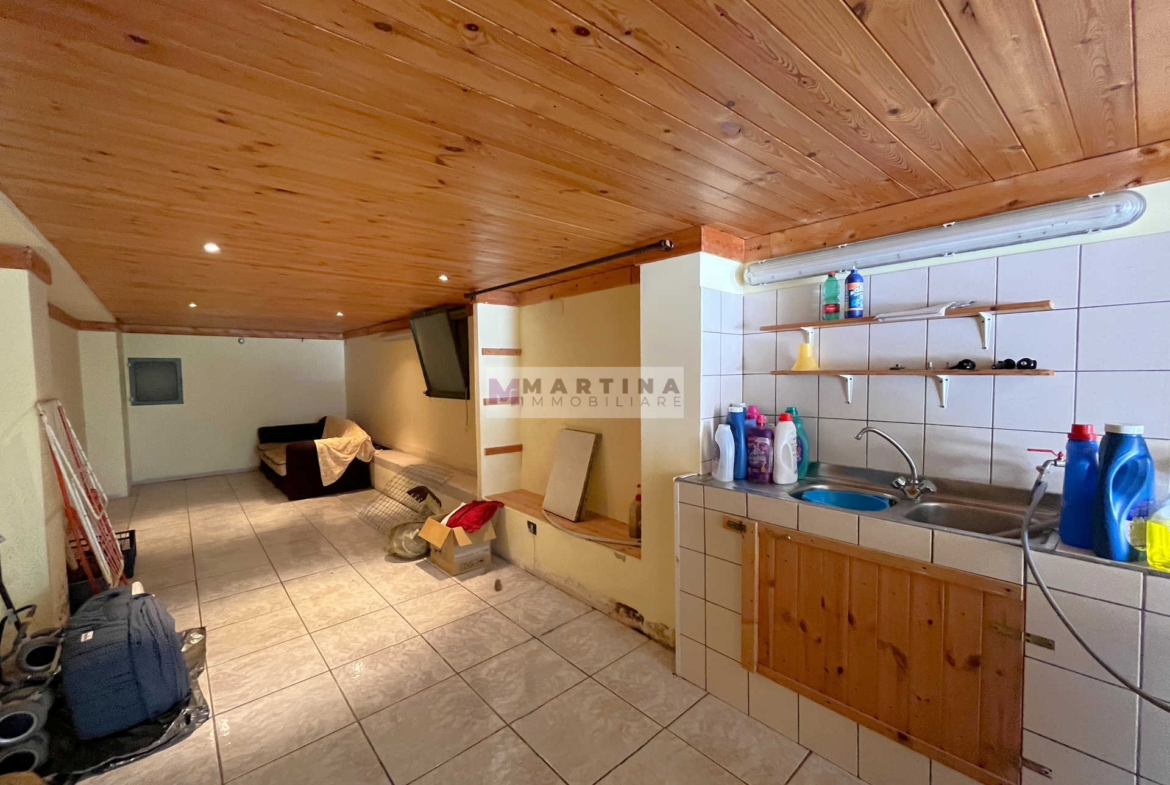 Apartment with courtyard