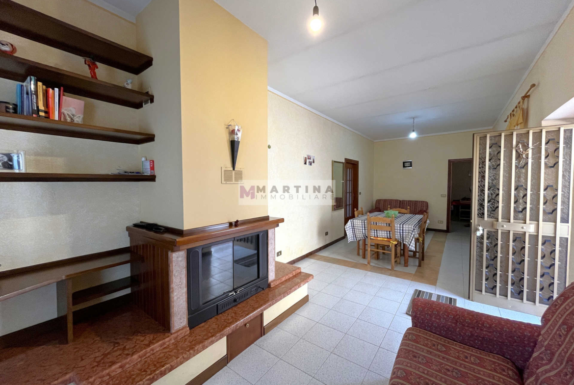 Apartment with courtyard