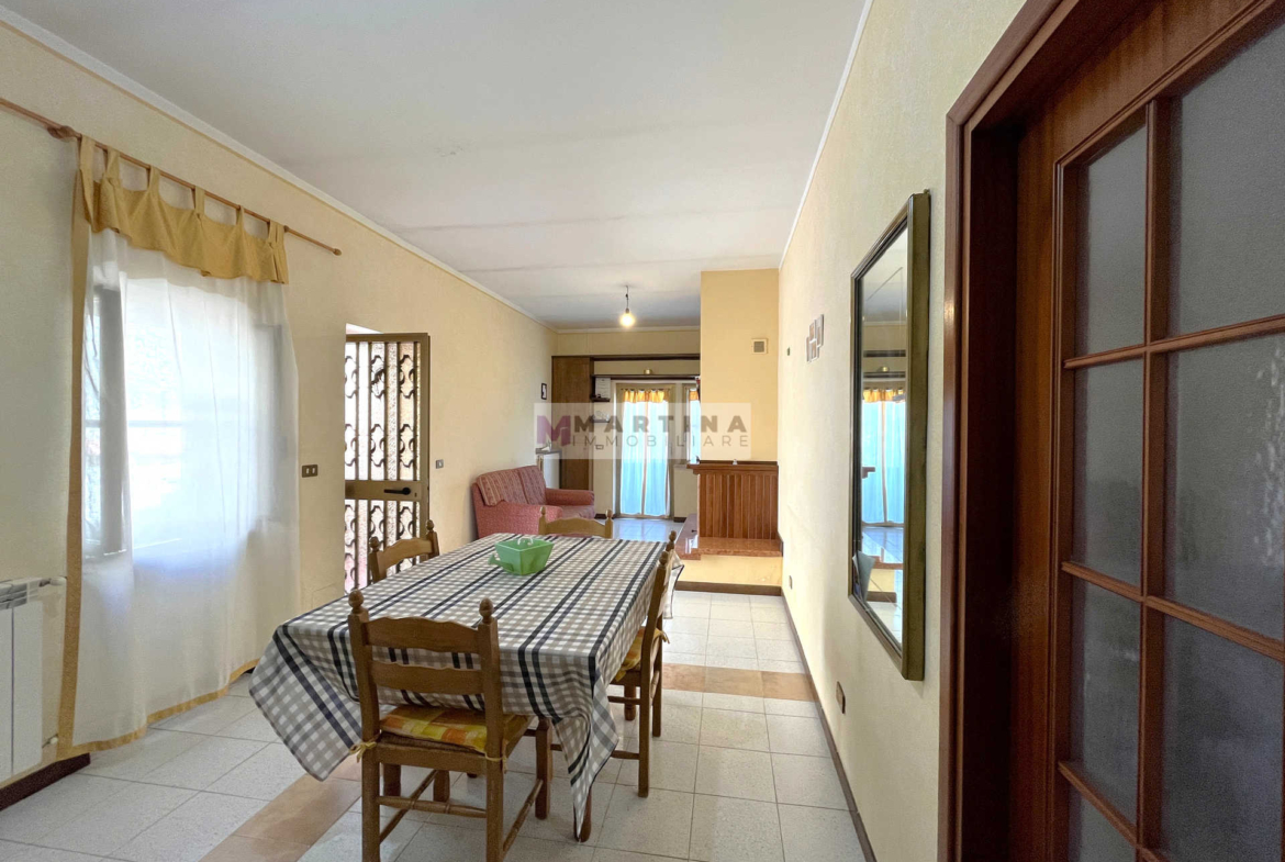 Apartment with courtyard