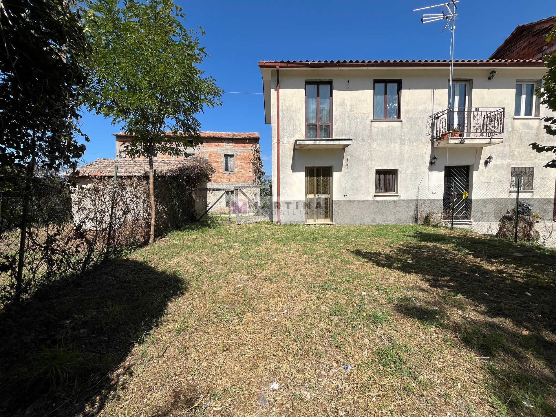 Casa Atina -3 Casa semi-indipendente con giardino