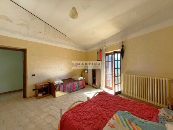 Central terraced house with terrace