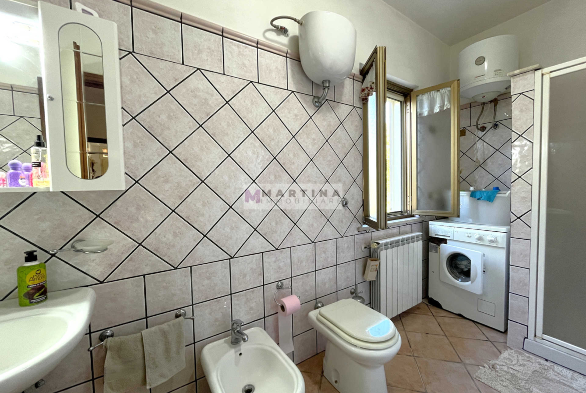Casa indipendente con giardino