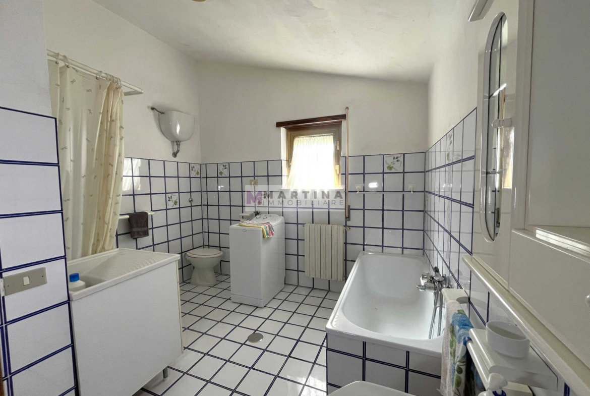 Casa indipendente con terreno
